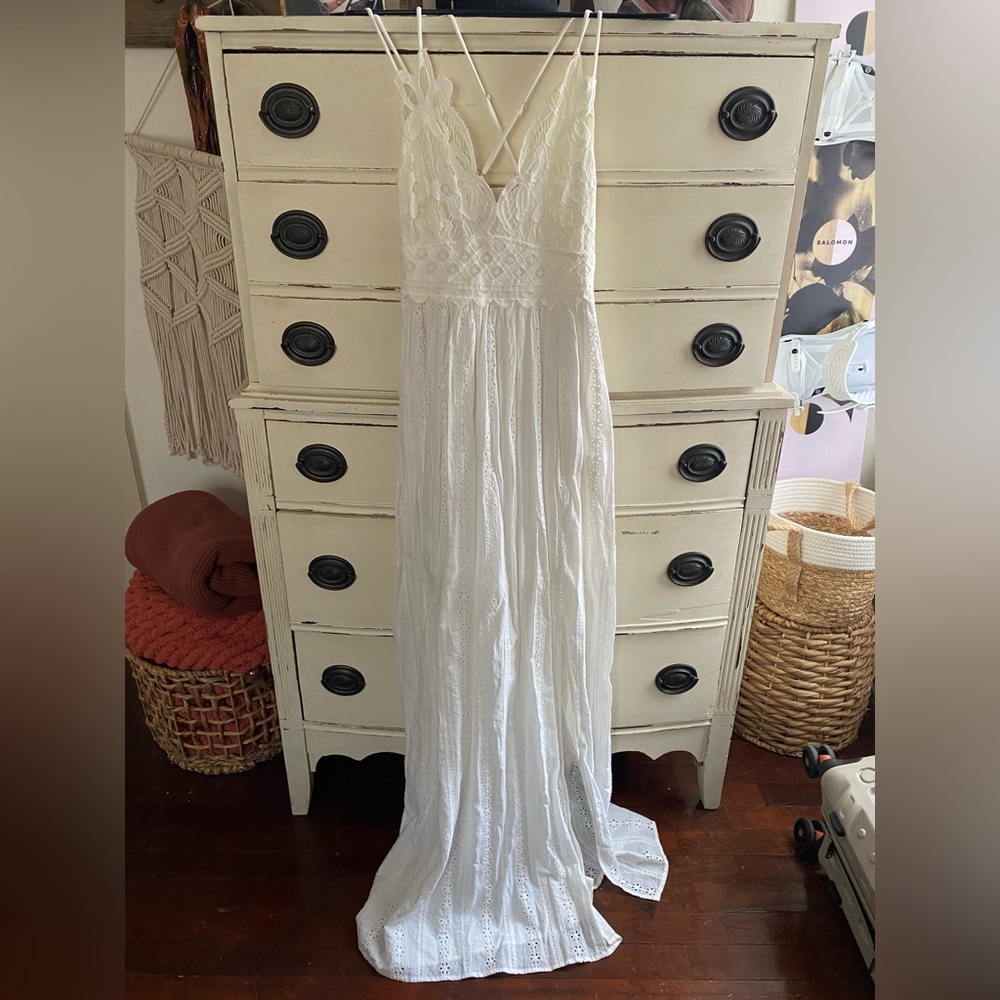 White, lace, maxi dress. Size medium.